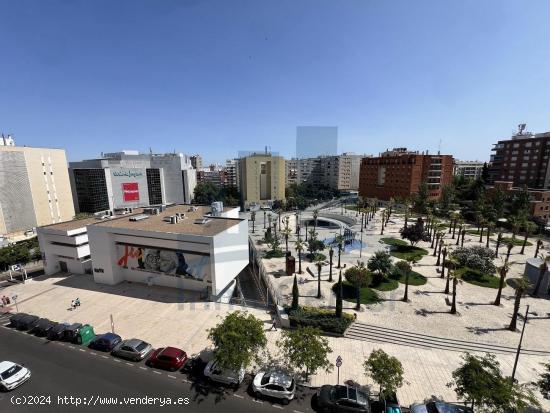  PISO AMPLIO JUSTO AL LADO DEL CORTE INGLES - BADAJOZ 