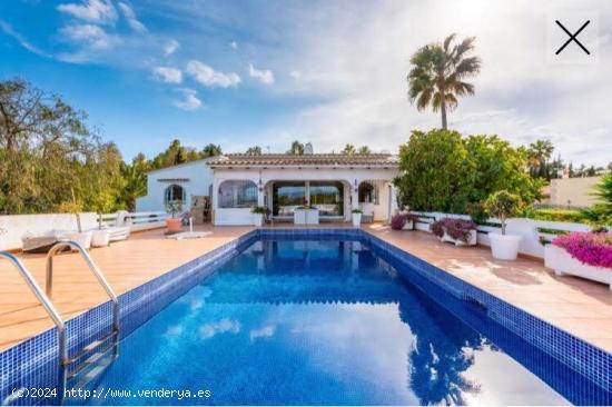 En Venta hermosa Casa con piscina en Santa Ponsa - BALEARES