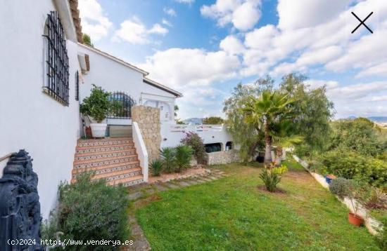 En Venta hermosa Casa con piscina en Santa Ponsa - BALEARES