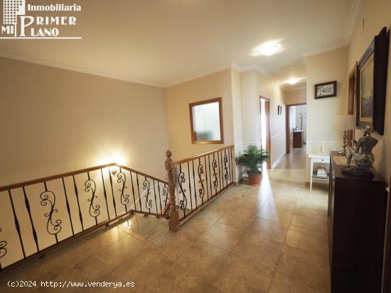 Casa indpendiente junto a Plaza de Toros, lista para entrar a vivir por solo 186.000 €. - CIUDAD R