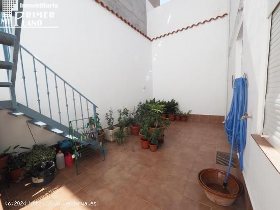 Casa indpendiente junto a Plaza de Toros, lista para entrar a vivir por solo 186.000 €. - CIUDAD R