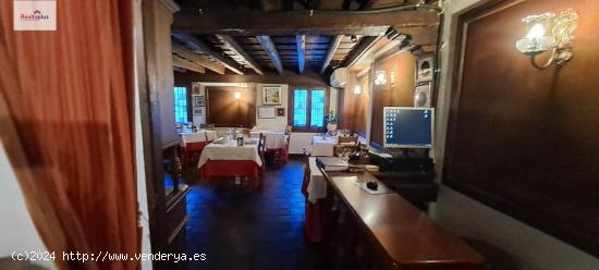 101- Prestigioso restaurante en Segovia, a 13 minutos caminando del Acueducto - SEGOVIA