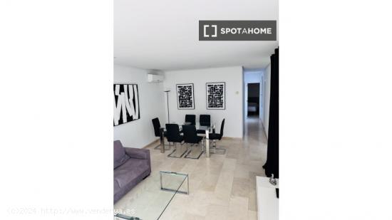 Apartamento de 3 dormitorios en alquiler en Ciutat Vella, Valencia - VALENCIA