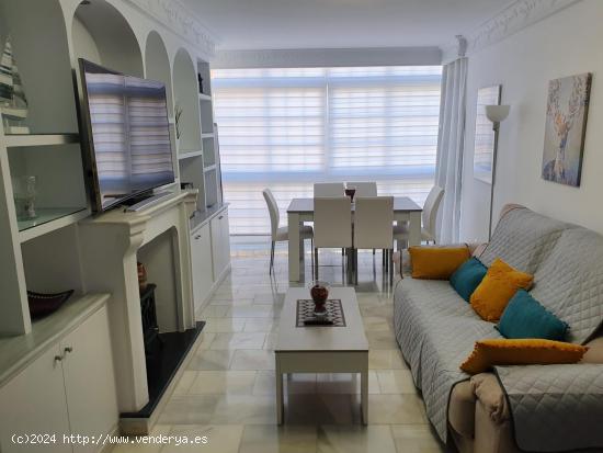 ENCANTADOR APARTAMENTO EN FUENGIROLA - MALAGA