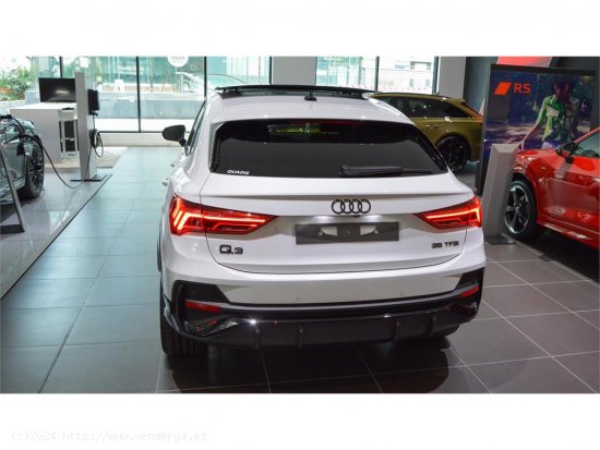 Se Vende AUDI Q3 Sportback Black line 35 TDI 110kW (150CV) S tronic