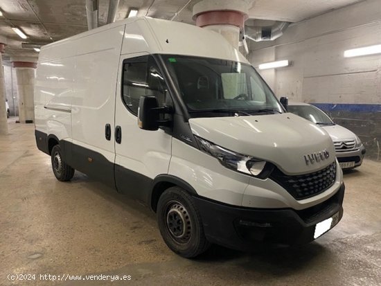 Iveco Daily Furgón 35S16 V 3520L H2 12.0 160cv - GARANTIA MECANICA - Barcelona