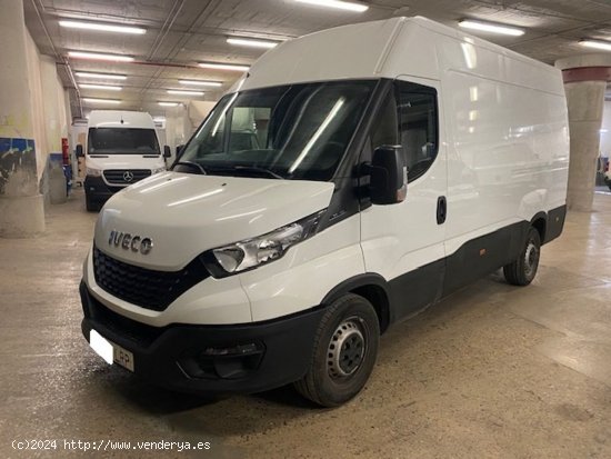 Iveco Daily Furgón 35S16 V 3520L H2 12.0 160cv - GARANTIA MECANICA - Barcelona