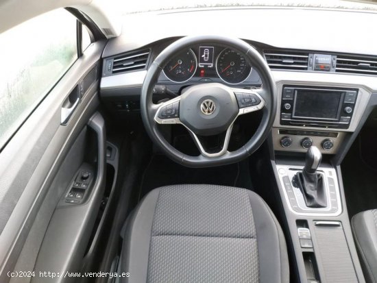 Volkswagen Passat 1.6 TDI Advanced - Sevilla