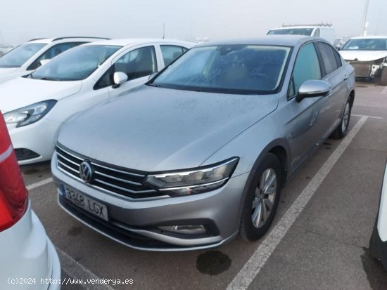 Volkswagen Passat 1.6 TDI Advanced - Sevilla