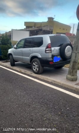 Toyota Land Cruiser 2.8 D-4D GX de 2006 con 372.000 Km por 12.900 EUR. en Tenerife