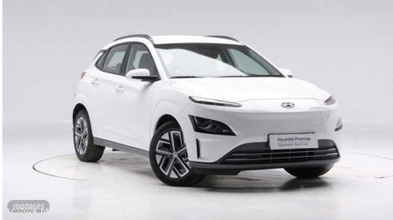 Hyundai Kona Electric Maxx 100kW de 2023 con 53 Km por 34.900 EUR. en Murcia