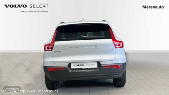 Volvo XC40 XC40 Momentum Core, T2 manual de 2021 con 39.816 Km por 29.900 EUR. en A Coruna