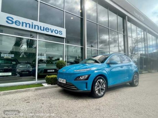 Hyundai Kona Electric Maxx 100kW de 2023 con 11.885 Km por 40.777 EUR. en Madrid