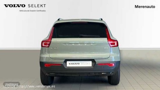 Volvo XC40 XC40 Plus, B3 mild hybrid, Gasolina, Dark de 2023 con 27.743 Km por 37.600 EUR. en A Coru