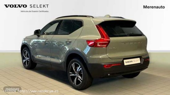 Volvo XC40 XC40 Plus, B3 mild hybrid, Gasolina, Dark de 2023 con 27.743 Km por 37.600 EUR. en A Coru