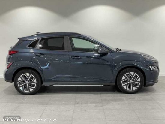 Hyundai Kona Electric Maxx 100kW de 2023 con 14.920 Km por 35.900 EUR. en Valencia