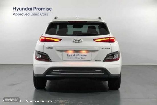 Hyundai Kona Electric Maxx 100kW de 2021 con 3.037 Km por 33.900 EUR. en Valencia