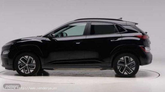 Hyundai Kona Electric Maxx 100kW de 2022 con 17.724 Km por 34.900 EUR. en Murcia