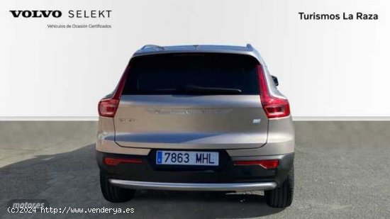 Volvo XC40 TODOTERRENO 1.5 T4 PHEV RECHARGE CORE DCT 211CV 5P de 2023 con 29.799 Km por 40.900 EUR. 