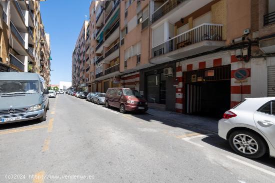 !!Plaza de garaje junto Plaza de Toros!! - GRANADA