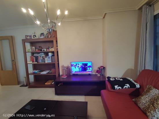 Bonito apartamento de 3 dorm. y 2 baños. Zona Centro - Marina Internacional, Torrevieja - ALICANTE