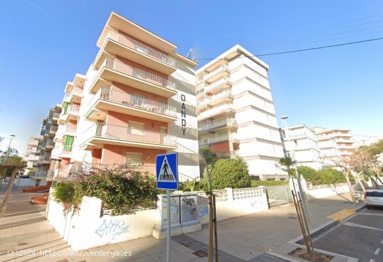  APARTAMENTO EA 50 METROS DE LA PLAYA. 2ª LINEA PLAYA DE GANDIA CON ASCENSOR Y GARAJE INCLUIDO. A -  