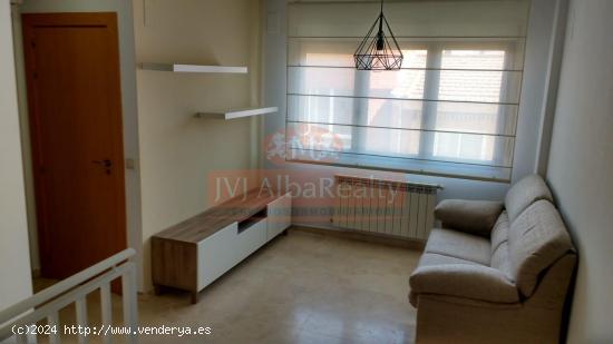 SE VENDE COQUETO Y MODERNO APARTAMENTO DUPLEX A 2 MINUTOS ANDANDO DE LA FERIA - ALBACETE