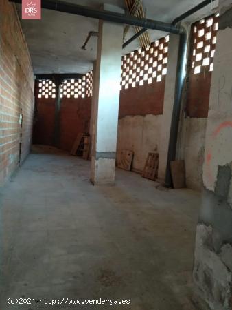 LOCAL COMERCIAL EN CALLE LA RODA - ALBACETE