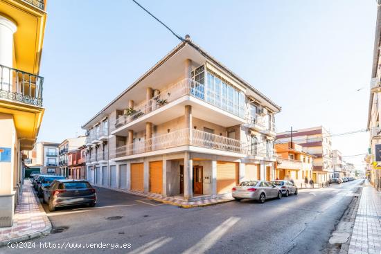 Alquiler de local comercial en el centro de Albolote - GRANADA