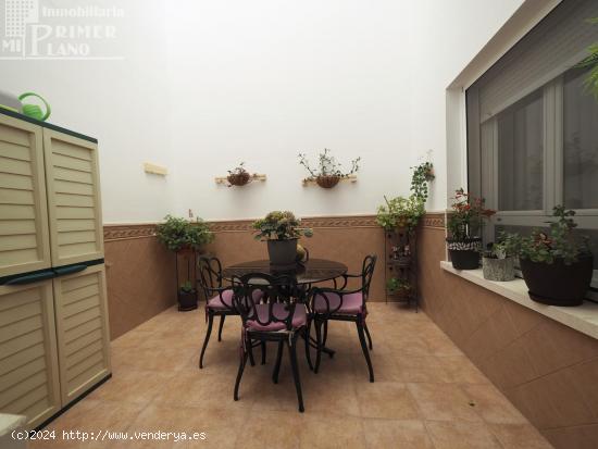 Se vende casa de 4 habitaciones y 2 baños en la calle Claudio coello - CIUDAD REAL