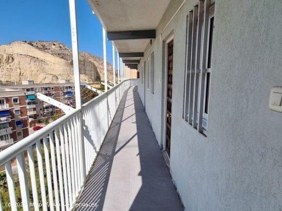 SE VENDE PISO CON INMEJORABLES VISTAS A LA BAHIA DE ALICANTE - ALICANTE