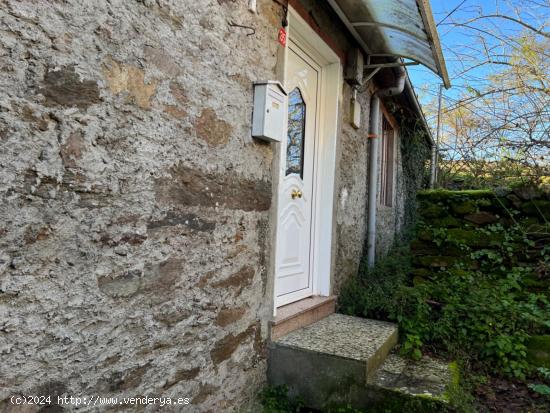 CASA DE PUEBLO SEMI REFORMADA EN BAZAL - LUGO