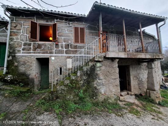  Casa semireformada, con 5.000 m2 de terreno. MELIAS (Pereiro de Aguiar). - ORENSE 