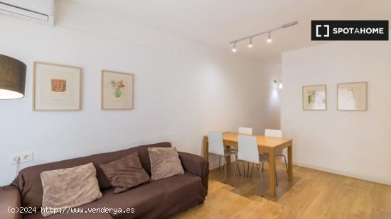 Apartamento entero de 2 dormitorios en Barcelona. - BARCELONA