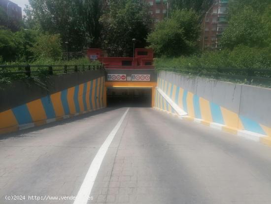 Plaza de garaje en venta en Parque Levante - MADRID