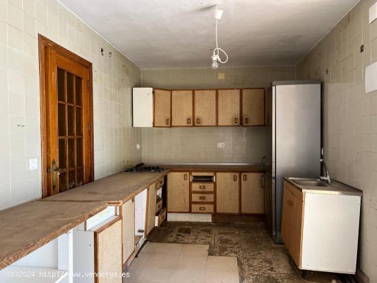 CASABANCO VENDE ESTUPENDA VIVIENDA DE CINCO DORMITORIOS EN LLERENA - BADAJOZ