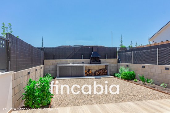 Unifamiliar adosada en venta  en Sils - Girona