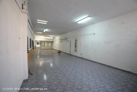 Local comercial en venta  en Cornellà de Llobregat - Barcelona