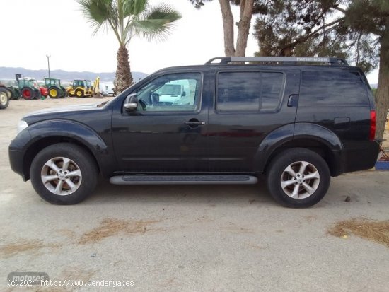 Nissan Pathfinder 2.5 DCI 171 CV AUT. 7 PLAZAS. de 2008 con 300.000 Km por 13.000 EUR. en Murcia