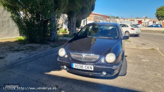 Lancia Lybra 1.9 de 2003 con 245.000 Km por 1.900 EUR. en Zamora