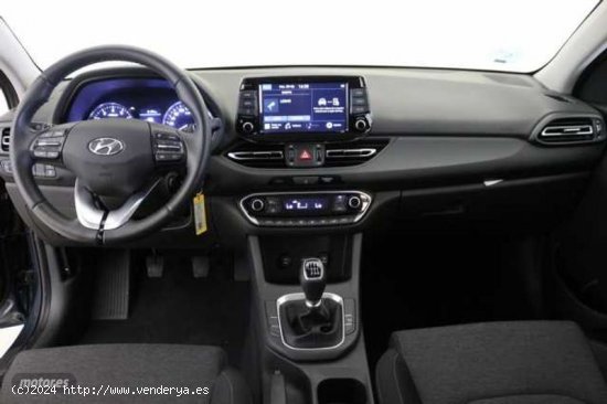 Hyundai i30 1.5 DPI Klass SLX 110 de 2023 con 10.505 Km por 19.990 EUR. en Tarragona