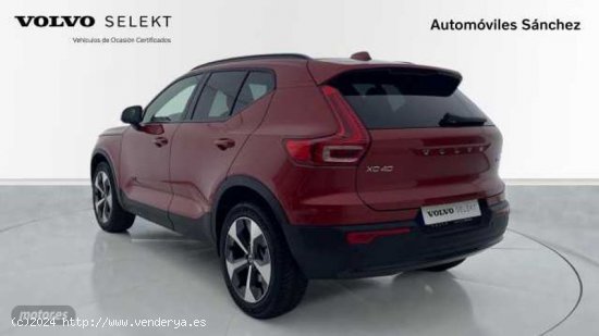 Volvo XC40 XC40 Plus, B3 Mild Hybrid, Gasolina, Dark de 2024 con 1 Km por 47.900 EUR. en Zaragoza