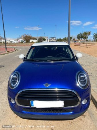 Mini Mini COOPER de 2019 con 62.000 Km por 17.100 EUR. en Valencia