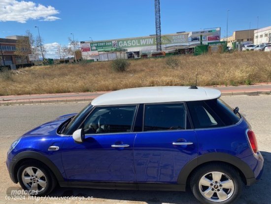 Mini Mini COOPER de 2019 con 62.000 Km por 17.100 EUR. en Valencia