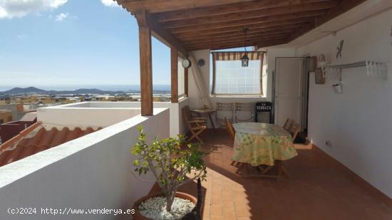 Parque La Reina ático 120m2 mas solarium y garaje ambos alquilados. - SANTA CRUZ DE TENERIFE