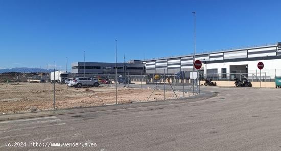 TERRENO URBANO PARA USO INDUSTRIAL 1840 M2 EN LORQUI - MURCIA