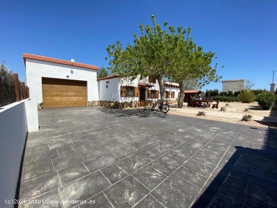 CASA RURAL CON TIERRA DE CULTIVO DE ARROZ EN DELTEBRE - TARRAGONA