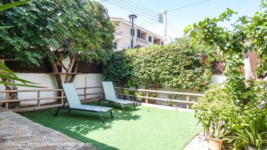 Casa unifamiliar con jardín y parking en Plaza de Toros, Palma - BALEARES