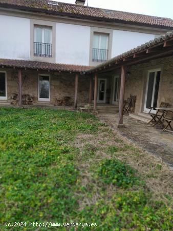 SE VENDE CASONA SINGULAR CON TERRENO DE 22.000 MTS EN OZA - A CORUÑA