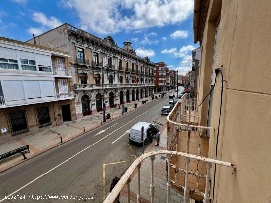 EN VENTA EDIFICIO EN LA CALLE MAYOR DE LA UNIÓN - MURCIA